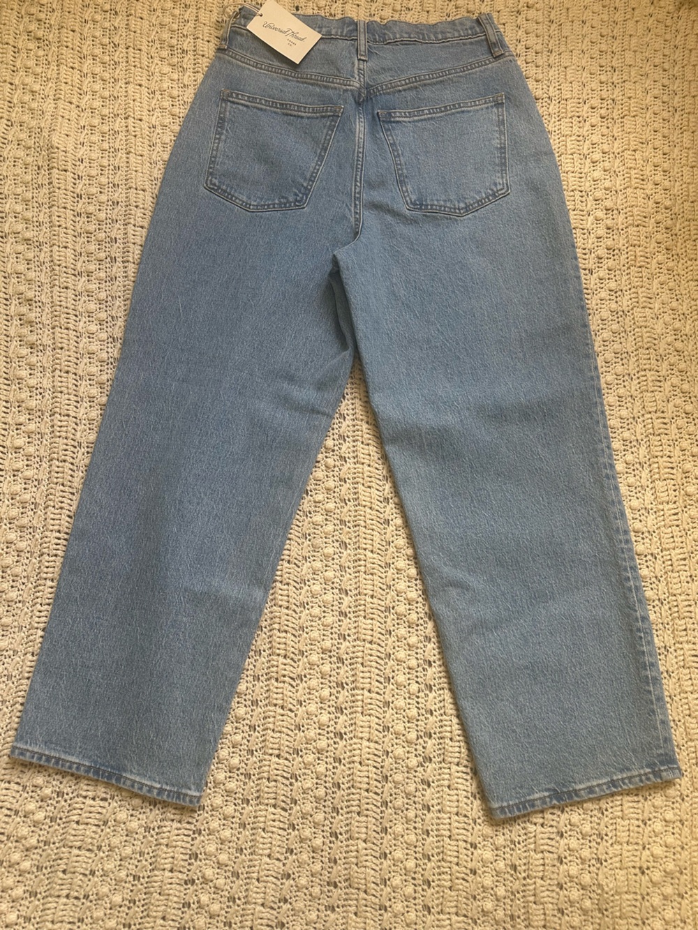 Universal Thread Women's Straight Leg Jeans - Light Blue Wash - Picture 9 of 10